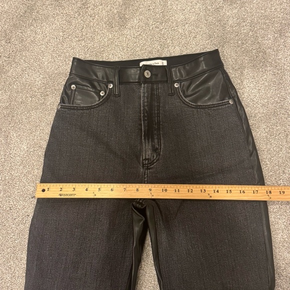 Abercrombie & Fitch Leather Trim Ultra High Rise Ankle Straight Jean size 27/4XL - Picture 14 of 15